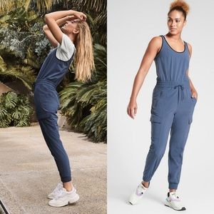 NWT Athleta Unbound Jumpsuit Size Small Blue Navy
